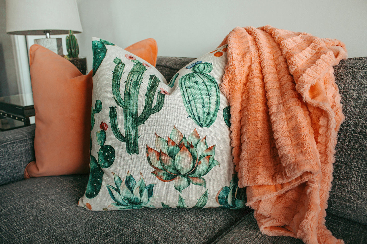 Decorative Pillows, Throws & Blankets